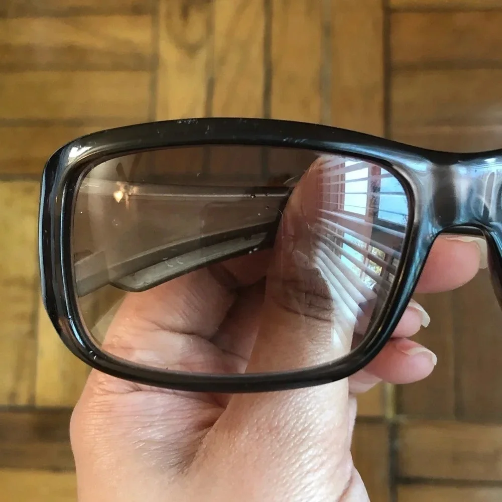 Gucci Sunglasses - Picture 13 of 17